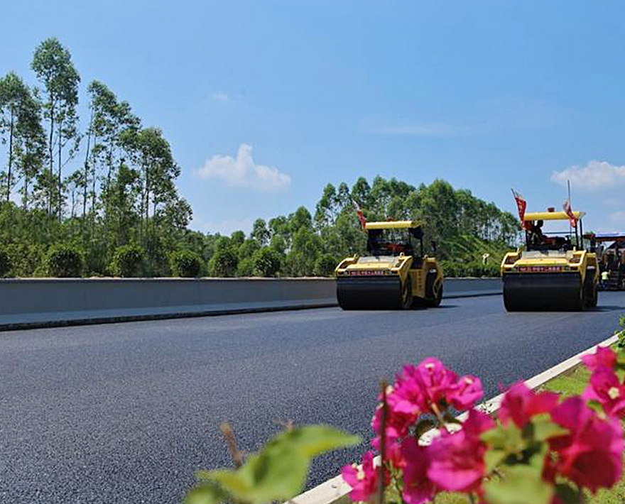 經驗豐富，行業地位高